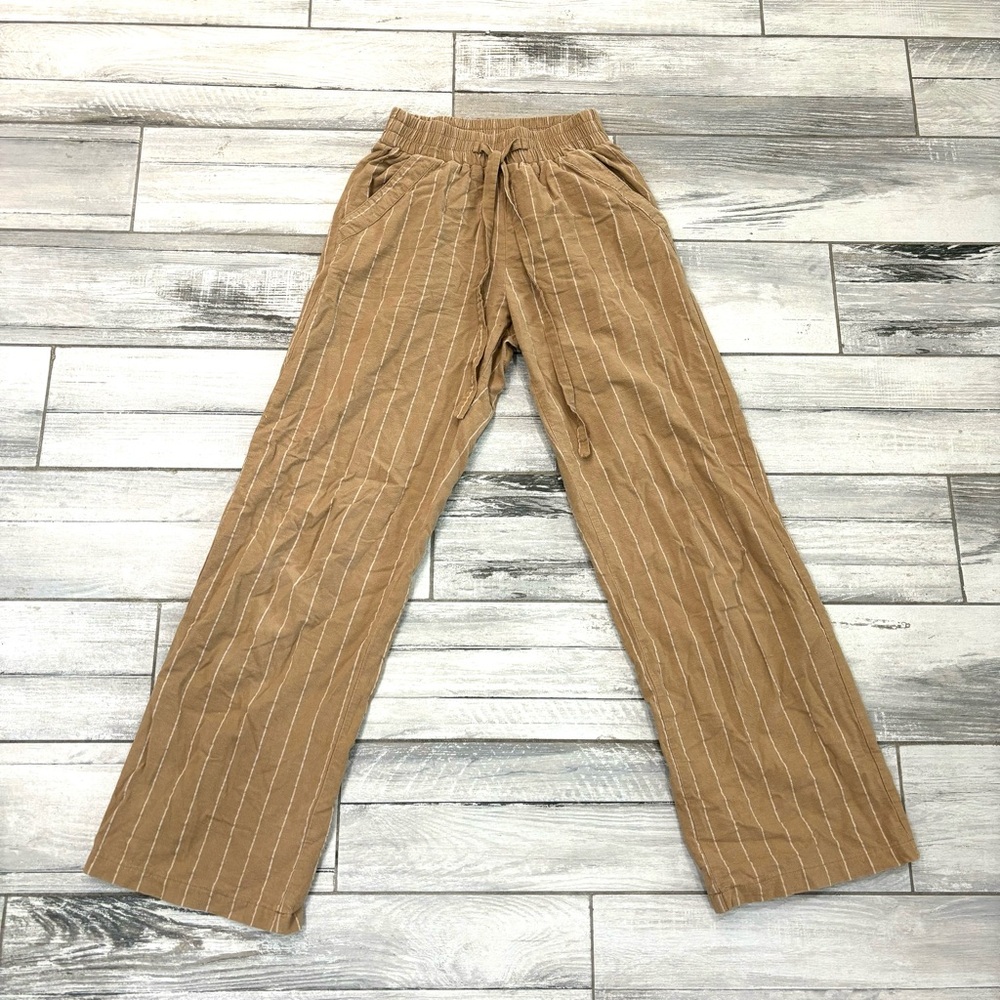 STRIPED LOOSE TROUSERS